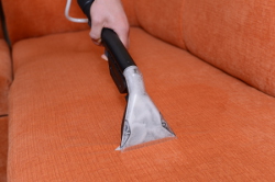 Upholstery Washing With a Tool